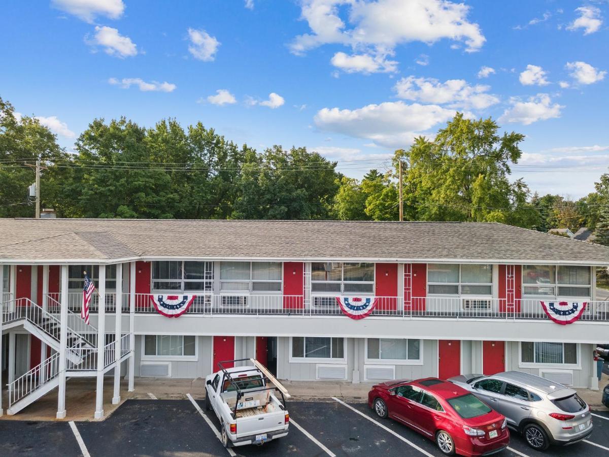 Grand Traverse Motel مدينة ترافيرز المظهر الخارجي الصورة