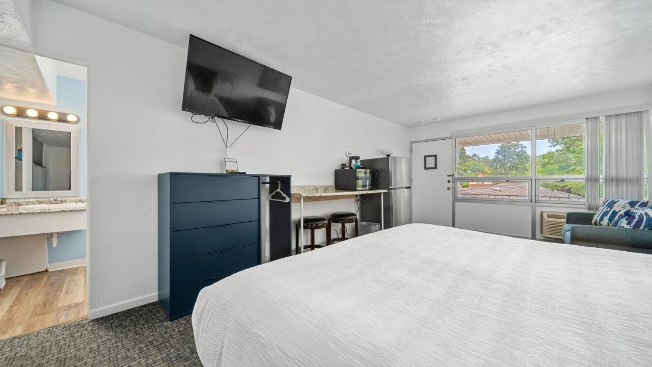 Grand Traverse Motel مدينة ترافيرز المظهر الخارجي الصورة