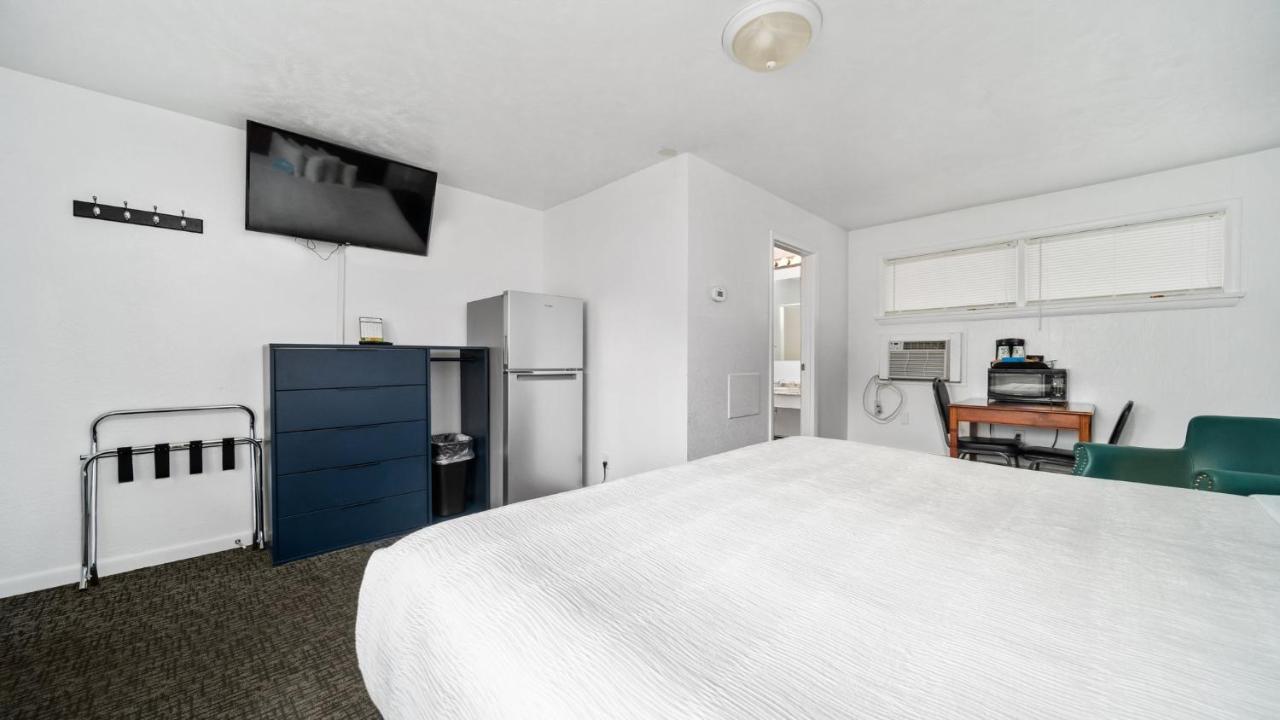 Grand Traverse Motel مدينة ترافيرز المظهر الخارجي الصورة