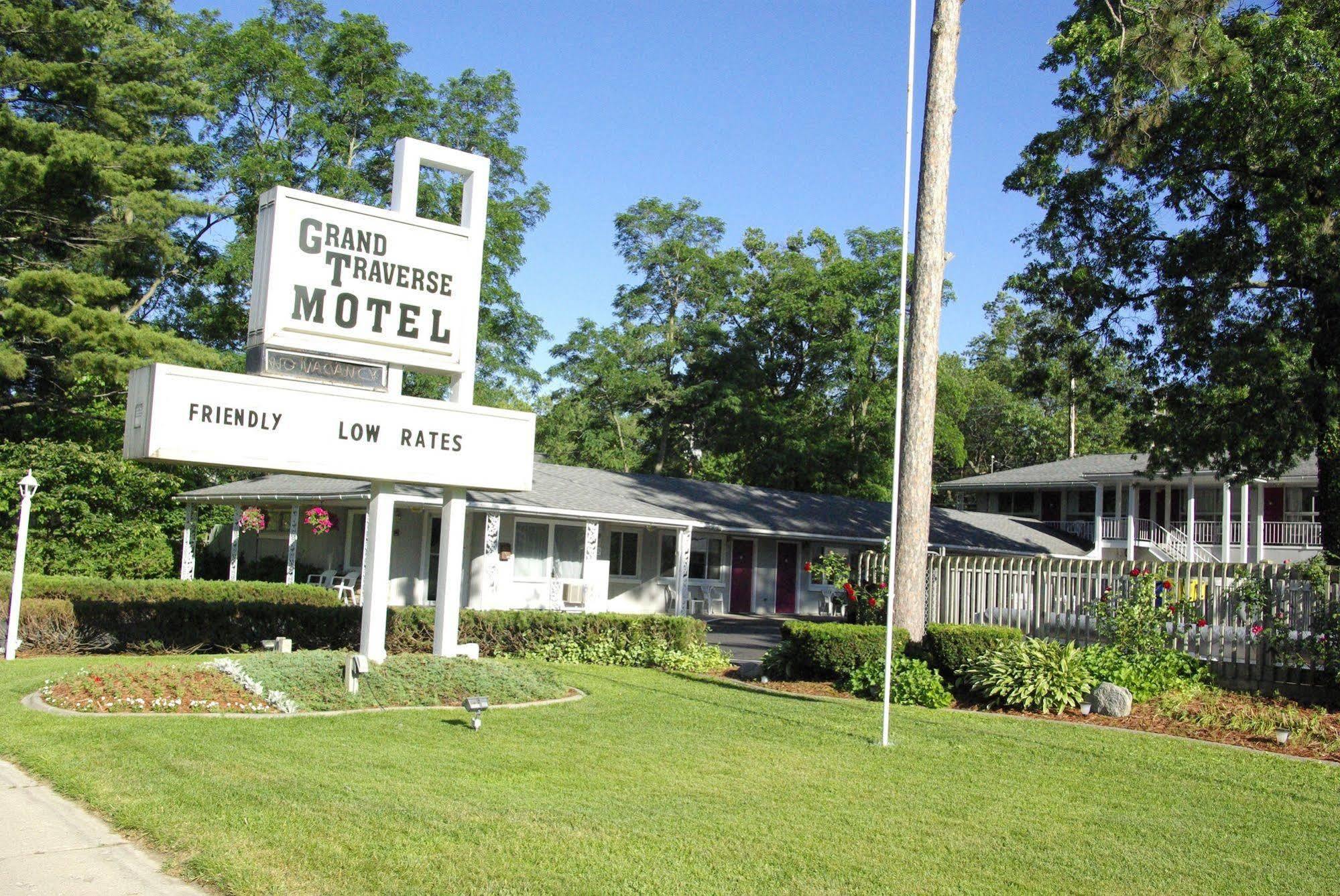 Grand Traverse Motel مدينة ترافيرز المظهر الخارجي الصورة